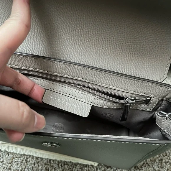 ❌SOLD❌Tory Burch Emerson Handbag/ Crossbody Bag - Picture 9 of 11